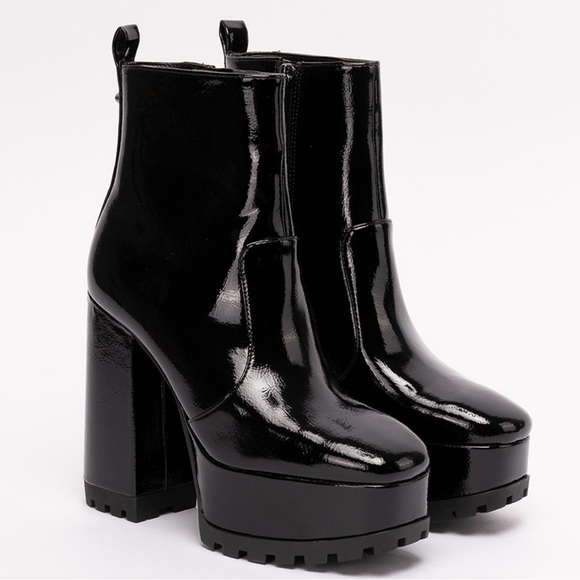 New Michael Kors Enya Platform faux patent leather boots - Picture 1 of 14